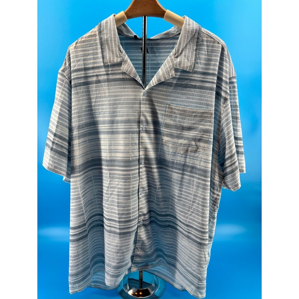 VRST Mens XXL‎ Blue White Striped Textured Short Sleeve Camp Collar Shirt NWOT